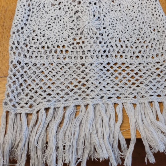 Crochet dress with fringe - Picture 2 of 2